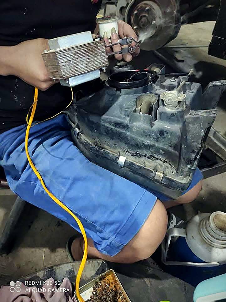 Sửa chữa cụm đèn pha